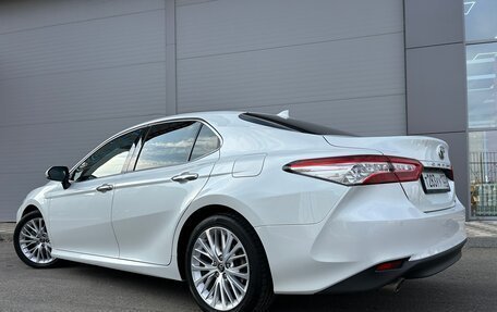 Toyota Camry, 2018 год, 2 920 000 рублей, 2 фотография