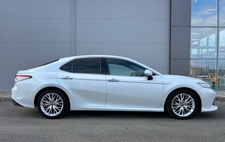 Toyota Camry, 2018 год, 2 920 000 рублей, 3 фотография