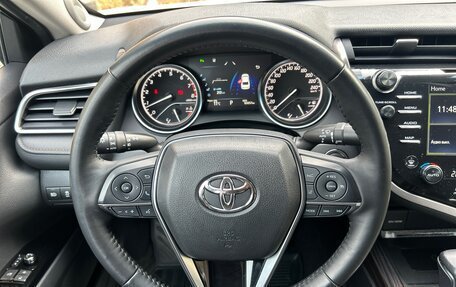 Toyota Camry, 2018 год, 2 920 000 рублей, 12 фотография