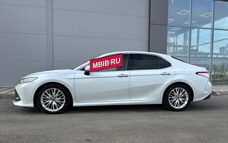 Toyota Camry, 2018 год, 2 920 000 рублей, 8 фотография