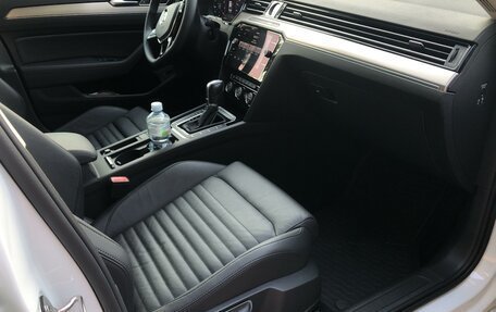 Volkswagen Passat B8 рестайлинг, 2019 год, 2 800 000 рублей, 5 фотография