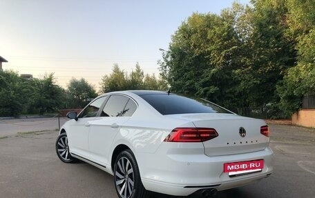 Volkswagen Passat B8 рестайлинг, 2019 год, 2 800 000 рублей, 4 фотография