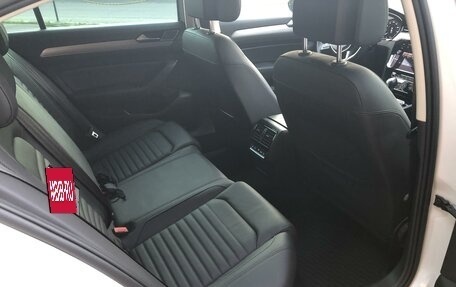 Volkswagen Passat B8 рестайлинг, 2019 год, 2 800 000 рублей, 6 фотография