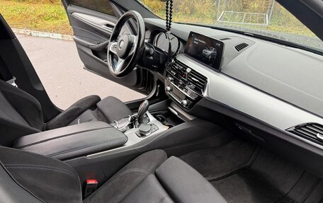 BMW 5 серия, 2018 год, 3 188 000 рублей, 11 фотография