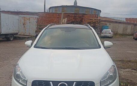 Nissan Qashqai+2 I, 2011 год, 1 050 000 рублей, 2 фотография