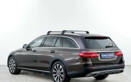 Mercedes-Benz E-Класс, 2017 год, 2 679 050 рублей, 2 фотография