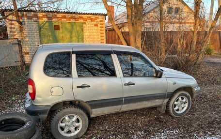 Chevrolet Niva I рестайлинг, 2003 год, 350 000 рублей, 5 фотография