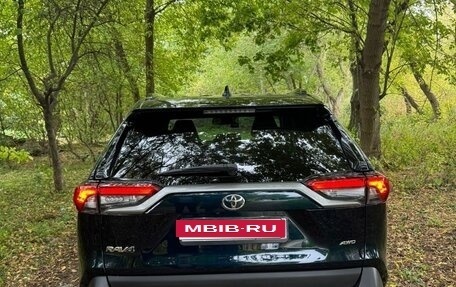 Toyota RAV4, 2019 год, 2 990 000 рублей, 4 фотография