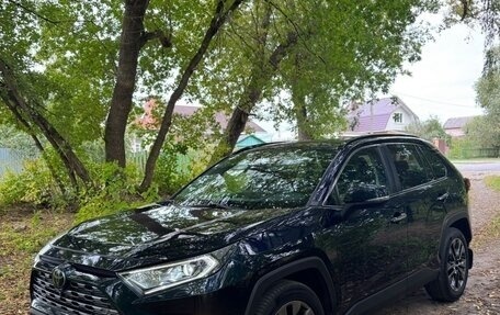 Toyota RAV4, 2019 год, 2 990 000 рублей, 2 фотография