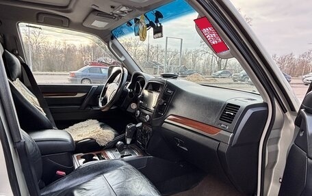 Mitsubishi Pajero IV, 2008 год, 1 300 000 рублей, 7 фотография