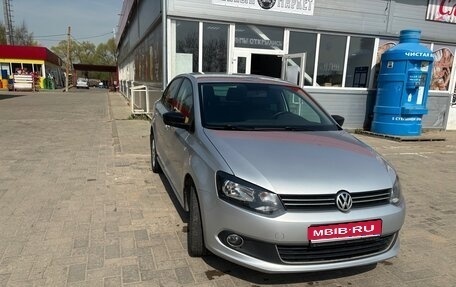 Volkswagen Polo VI (EU Market), 2014 год, 870 000 рублей, 1 фотография