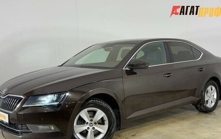 Skoda Superb III рестайлинг, 2018 год, 1 870 000 рублей, 1 фотография