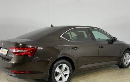 Skoda Superb III рестайлинг, 2018 год, 1 870 000 рублей, 5 фотография