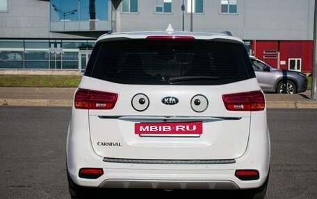 KIA Carnival III, 2018 год, 3 999 999 рублей, 2 фотография