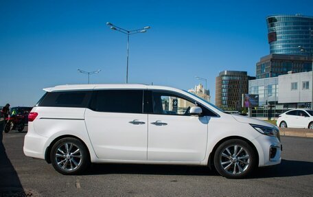 KIA Carnival III, 2018 год, 3 999 999 рублей, 5 фотография