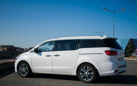 KIA Carnival III, 2018 год, 3 999 999 рублей, 7 фотография