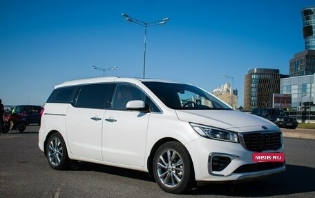 KIA Carnival III, 2018 год, 3 999 999 рублей, 4 фотография