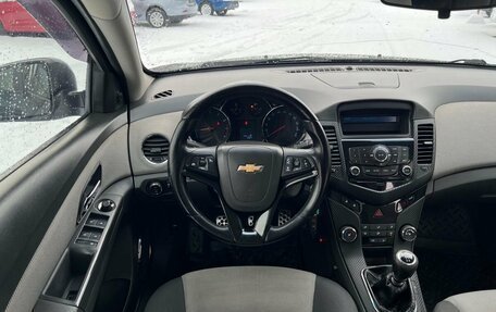 Chevrolet Cruze II, 2010 год, 490 000 рублей, 11 фотография