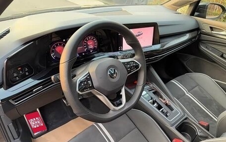 Volkswagen Golf VIII, 2021 год, 1 680 000 рублей, 10 фотография