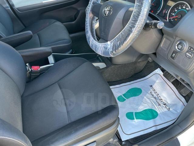 Toyota Wish II, 2011 год, 980 000 рублей, 3 фотография