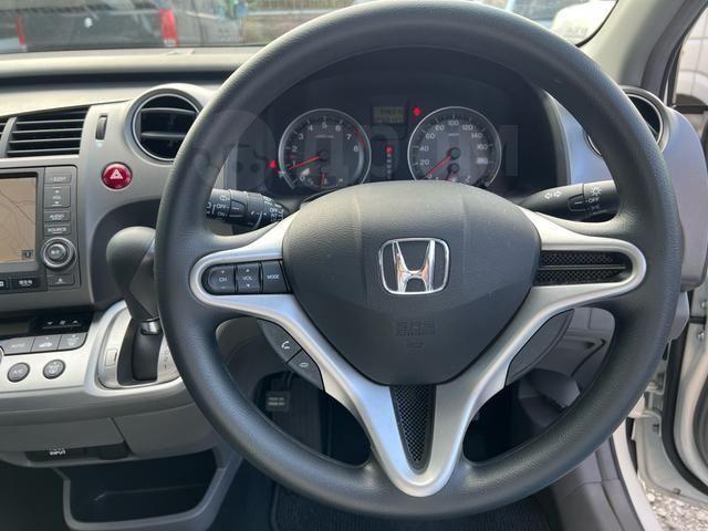 Honda Stream II рестайлинг, 2012 год, 850 000 рублей, 7 фотография