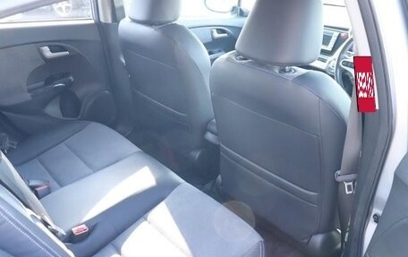 Honda Insight II рестайлинг, 2014 год, 692 000 рублей, 21 фотография