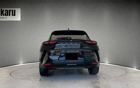 Toyota Crown, 2024 год, 6 300 000 рублей, 5 фотография