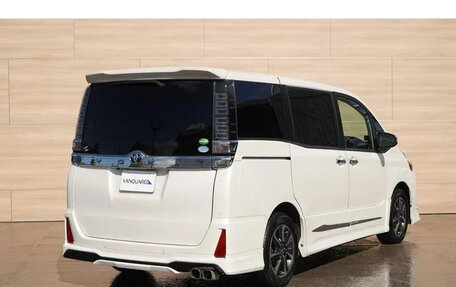 Toyota Voxy III, 2021 год, 2 102 003 рублей, 3 фотография