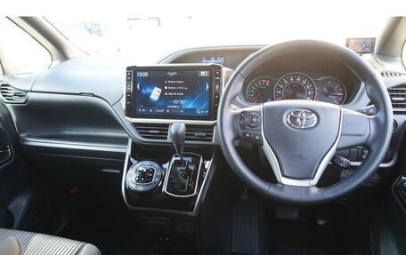 Toyota Voxy III, 2021 год, 2 102 003 рублей, 6 фотография