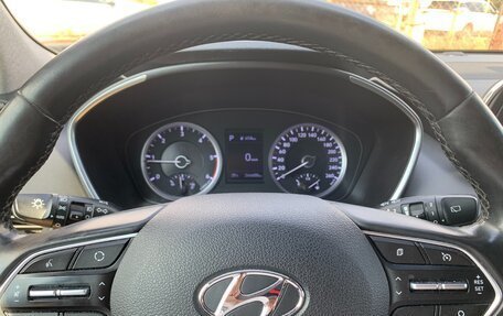 Hyundai Santa Fe IV, 2019 год, 2 390 000 рублей, 12 фотография