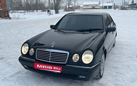 Mercedes-Benz E-Класс, 1999 год, 600 000 рублей, 2 фотография