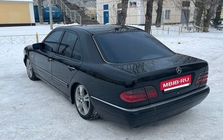 Mercedes-Benz E-Класс, 1999 год, 600 000 рублей, 6 фотография