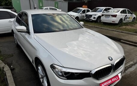 BMW 5 серия, 2019 год, 4 036 800 рублей, 2 фотография