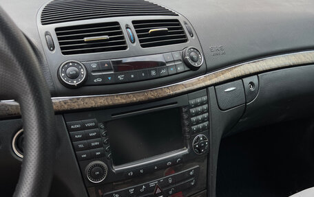 Mercedes-Benz E-Класс, 2003 год, 650 000 рублей, 10 фотография