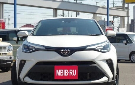 Toyota C-HR I рестайлинг, 2022 год, 1 780 001 рублей, 4 фотография