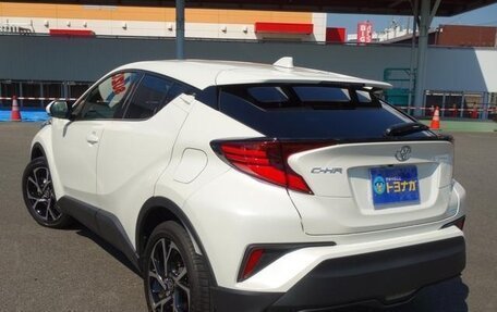 Toyota C-HR I рестайлинг, 2022 год, 1 780 001 рублей, 7 фотография