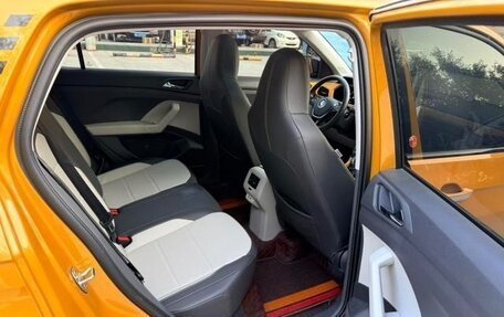 Volkswagen T-Cross I, 2022 год, 1 570 000 рублей, 10 фотография