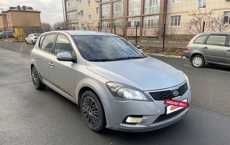 KIA cee'd I рестайлинг, 2011 год, 690 000 рублей, 3 фотография
