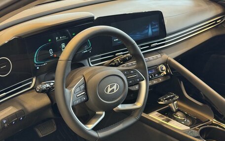 Hyundai Elantra, 2024 год, 2 550 000 рублей, 13 фотография