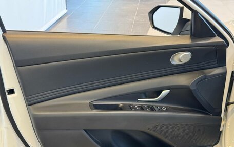 Hyundai Elantra, 2024 год, 2 550 000 рублей, 9 фотография