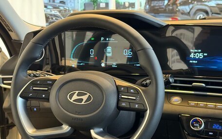 Hyundai Elantra, 2024 год, 2 550 000 рублей, 18 фотография