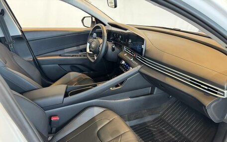 Hyundai Elantra, 2024 год, 2 550 000 рублей, 26 фотография