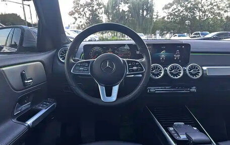 Mercedes-Benz GLB, 2020 год, 2 930 586 рублей, 8 фотография