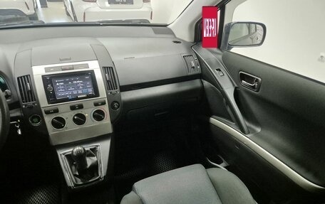 Toyota Corolla Verso I, 2007 год, 996 000 рублей, 29 фотография