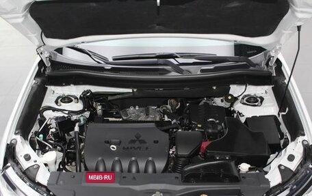 Mitsubishi Outlander III рестайлинг 3, 2022 год, 1 680 300 рублей, 16 фотография