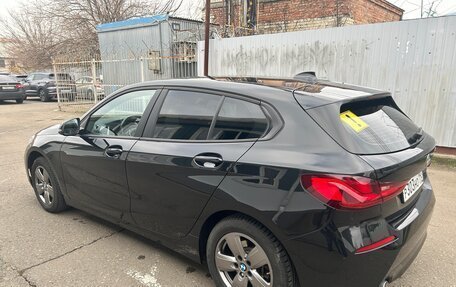 BMW 1 серия, 2020 год, 2 200 000 рублей, 10 фотография