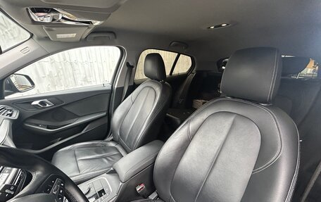 BMW 1 серия, 2020 год, 2 200 000 рублей, 15 фотография