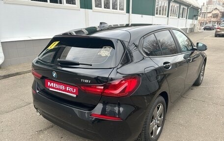 BMW 1 серия, 2020 год, 2 200 000 рублей, 8 фотография