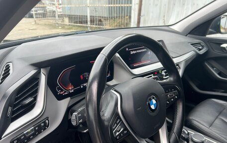 BMW 1 серия, 2020 год, 2 200 000 рублей, 22 фотография