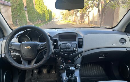 Chevrolet Cruze II, 2012 год, 670 000 рублей, 9 фотография